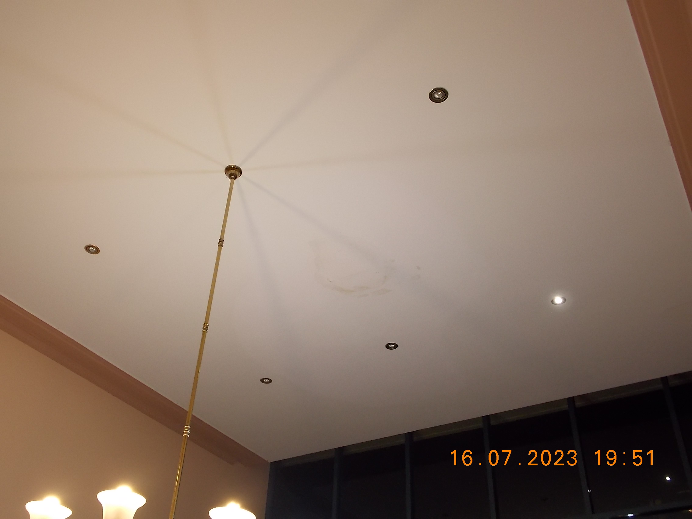 SP52948-Block-B-foyer-leakage-from-ceiling-creating-electrical-hazard-photo-1-16Jul2023.jpg