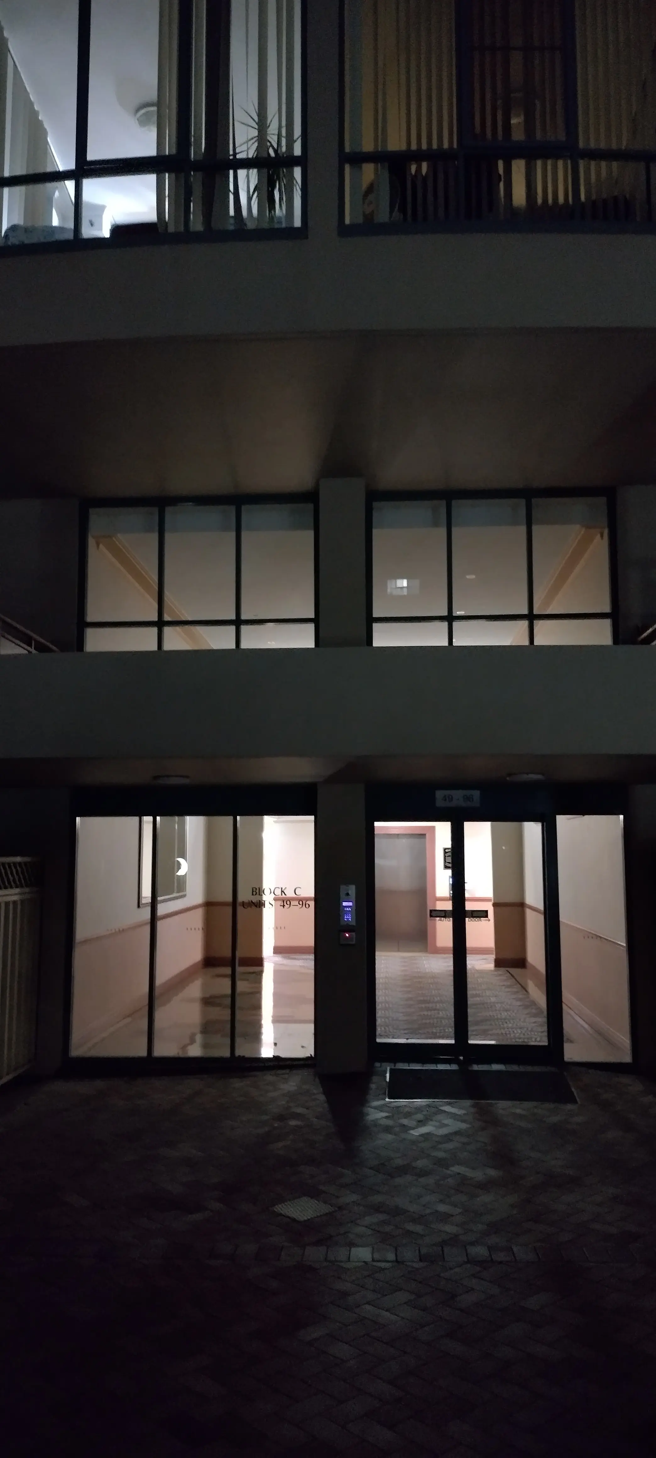 SP52948-Block-C-foyer-without-lights-on-at-9pm-photo-1-22Nov2022.webp