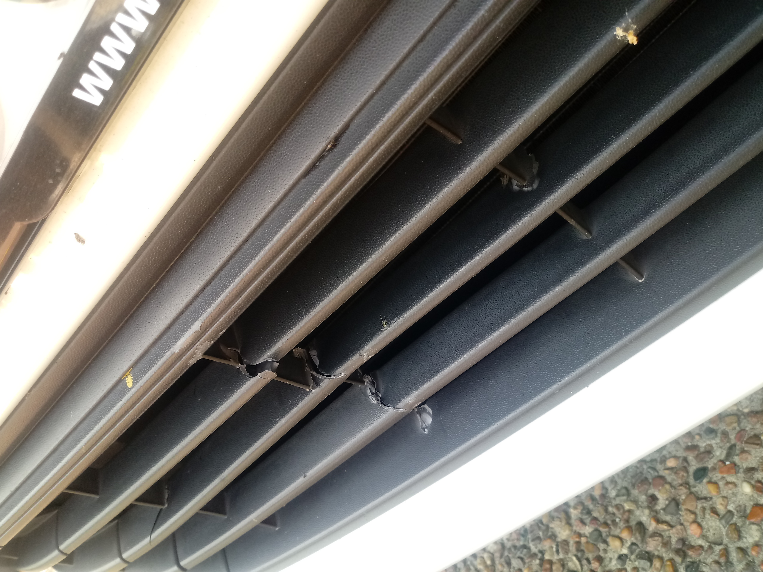 SP52948-Lot-158-damaged-car-while-parked-near-tennis-court-11Oct2019