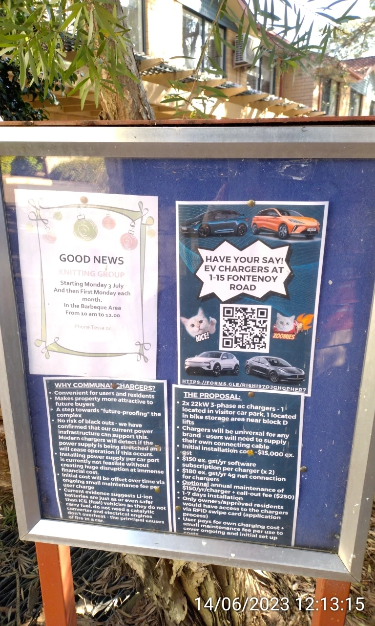 SP52948-letterbox-notice-board-with-sudden-notice-about-alleged-benefits-of-EV-charging-stations-with-broken-weblink-for-comments-photo-2-14Jun2023.webp