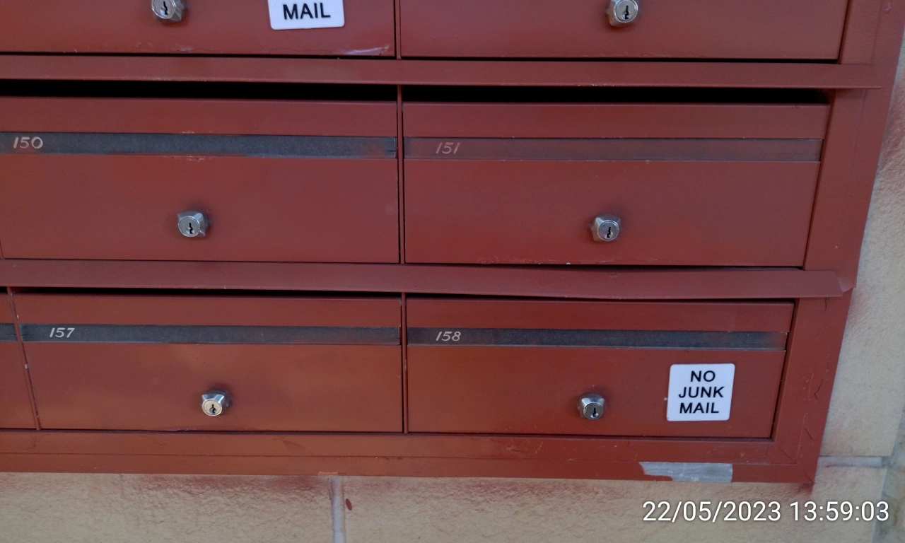 SP52948-only-Lot-158-letterbox-with-damaged-paint-photo-10-22May2023
