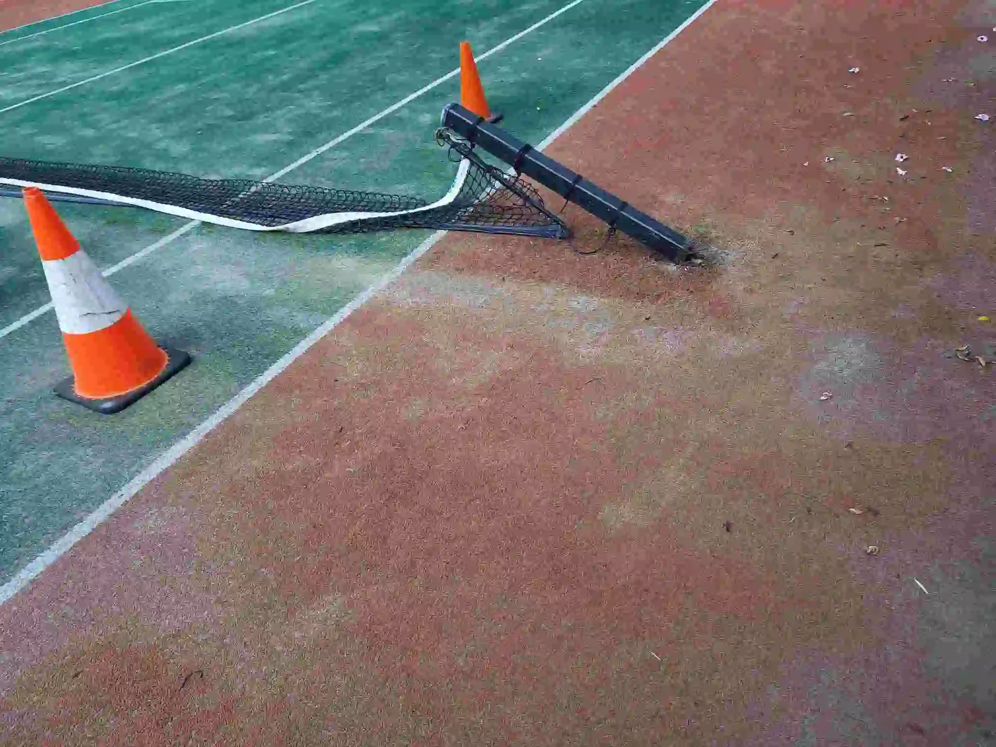 SP52948-tennis-court-1-damage-photo-2-12Apr2022.webp