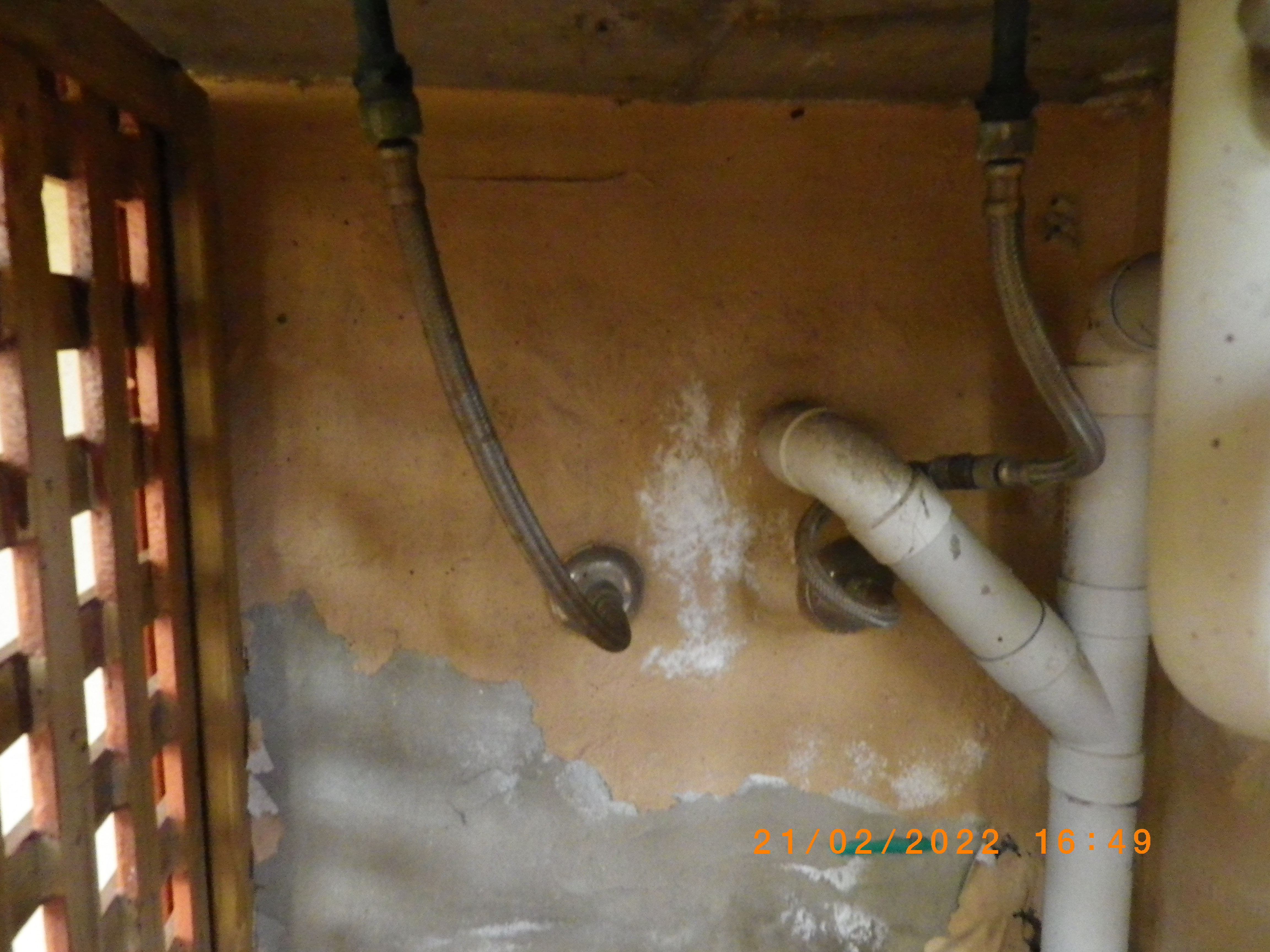 SP52948-unrepaired-wall-damages-below-BBQ-sink-for-five-years-photo-2-21Feb2021.jpg