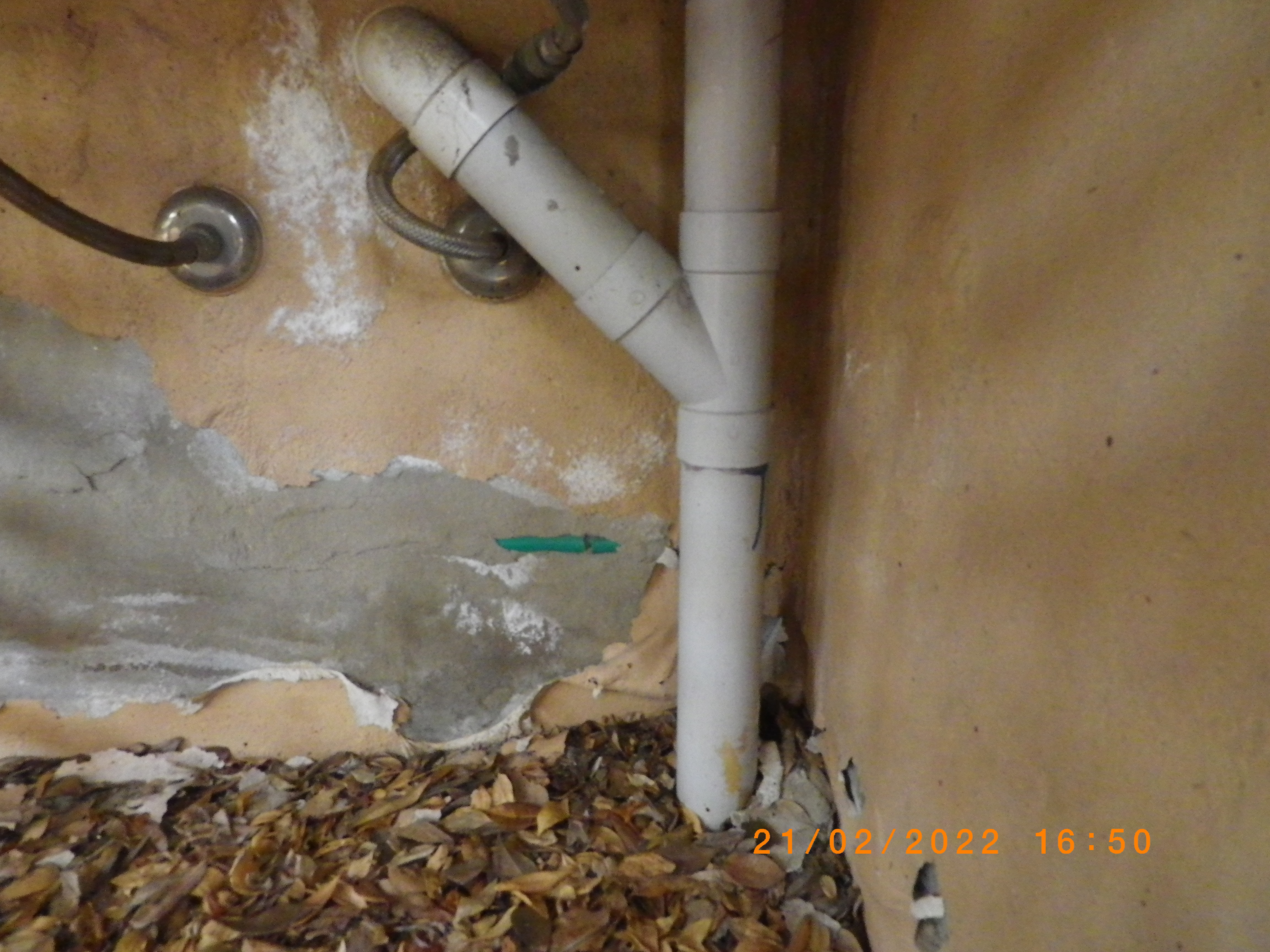SP52948-unrepaired-wall-damages-below-BBQ-sink-for-five-years-photo-5-21Feb2021.jpg