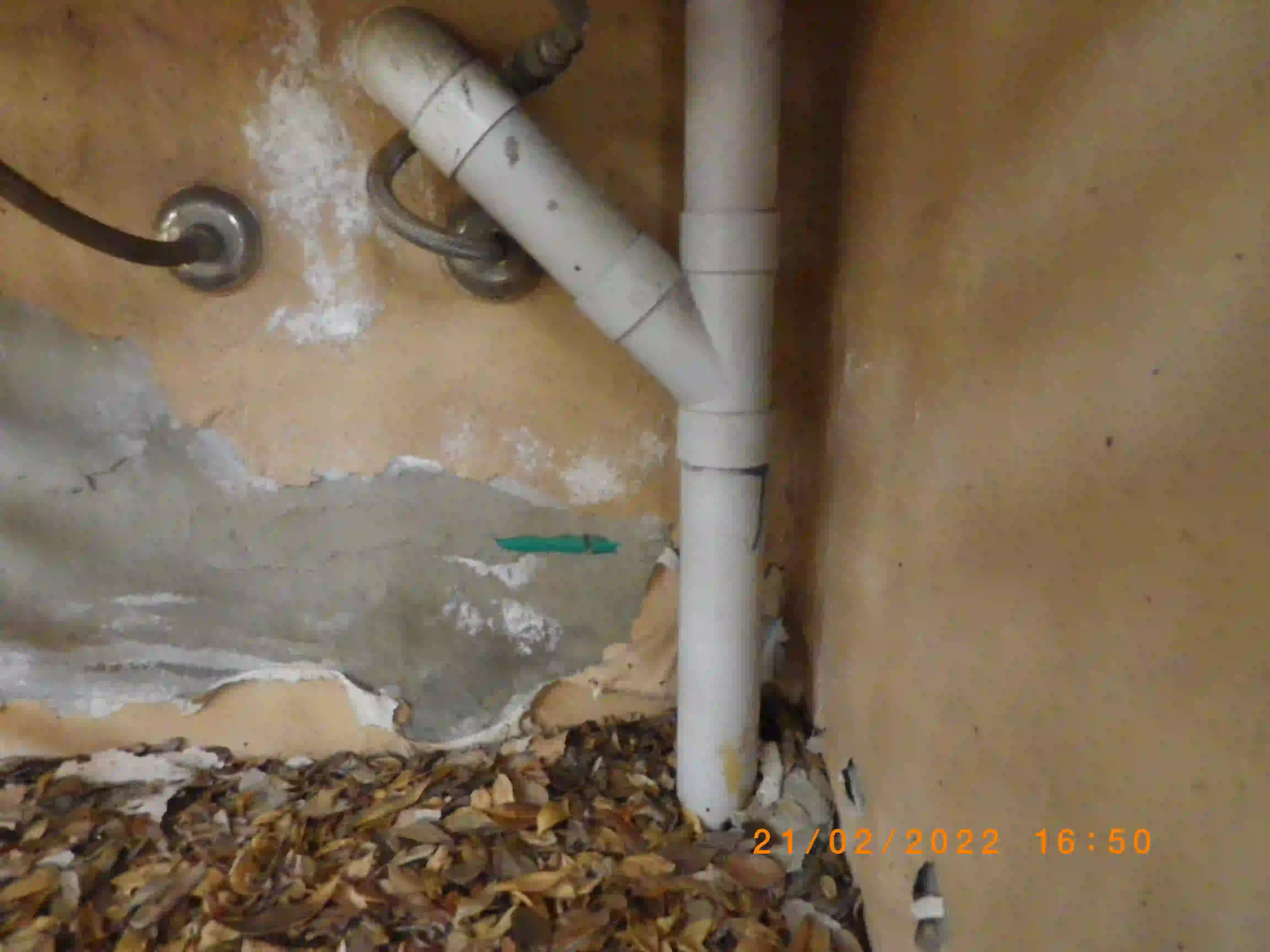 SP52948-unrepaired-wall-damages-below-BBQ-sink-for-five-years-photo-5-21Feb2021.webp