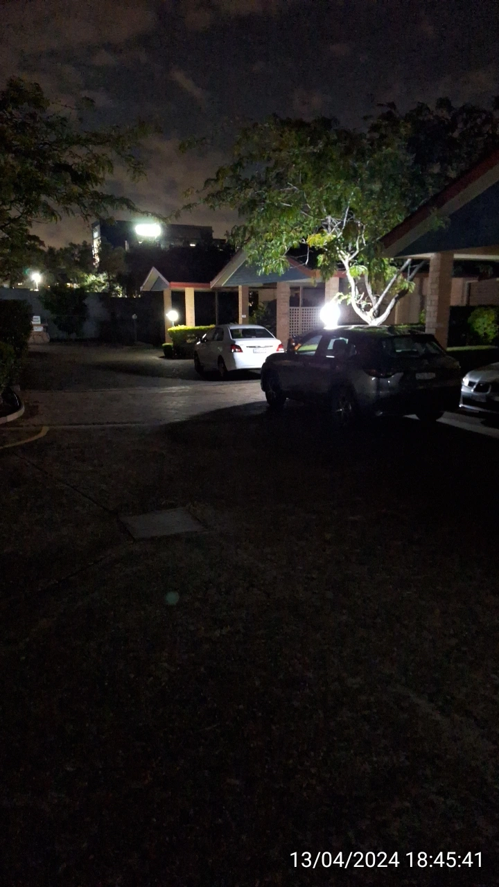 SP52948-illegally-parked-cars-near-townhouses-13Apr2024